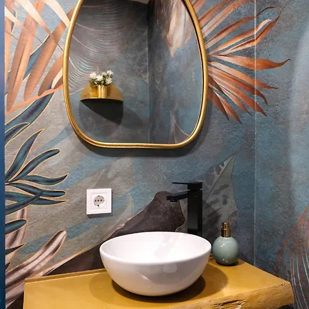 Apartment 42 1t Cardosas Block Historic Ap *