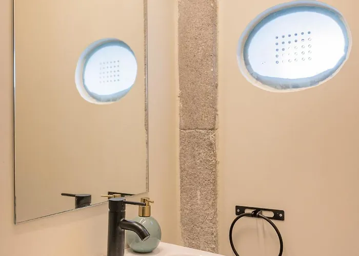 42 1t Cardosas Block Historic Ap * Porto